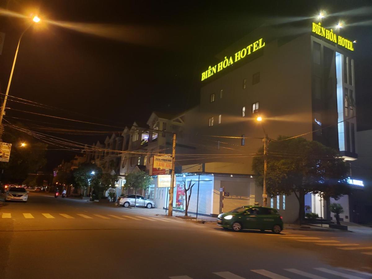 Bien Hoa Hotel Exterior photo
